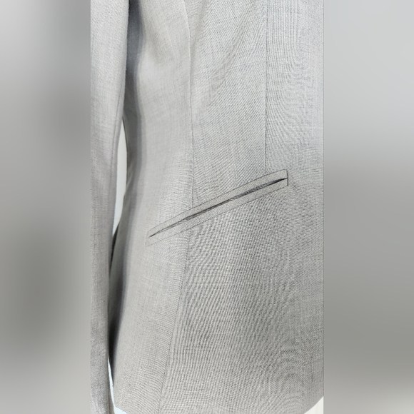 2/$15 - Isacc Mizrahi Grey Blazer - size 6 - Picture 7 of 9